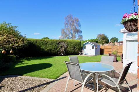 West Facing Rear Garden