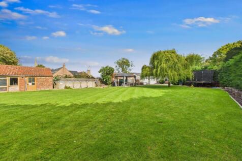 Garden and outbuildings