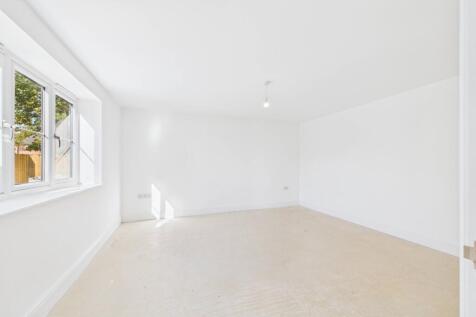 EweMove - Spalding - Pinstock Lane - Dining Room