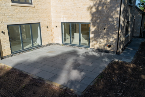 EweMove - Spalding - Pinstock Lane -  Back garden