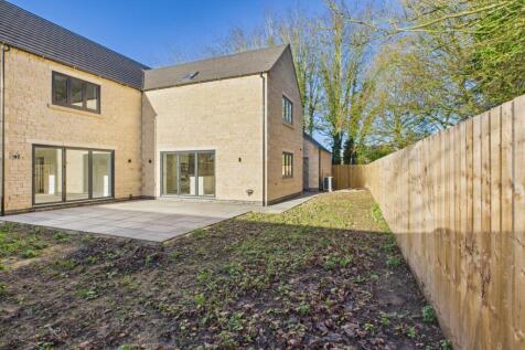 EweMove - Spalding - Pinstock Lane - Back Garden