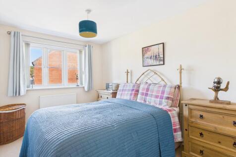 CAM02313G0-PR0096-STILL068