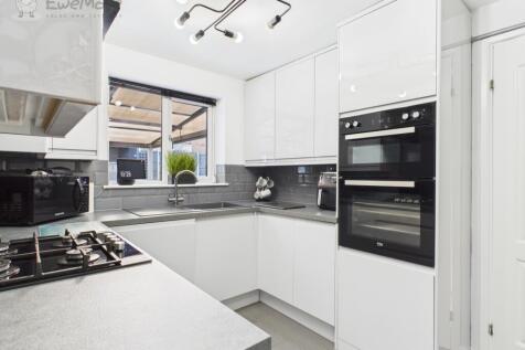 CAM05065G0-PR0015-STILL011