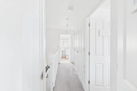 Light and airy landing