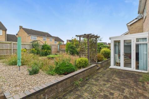 2. CAM04922G0-PR0079-STILL005