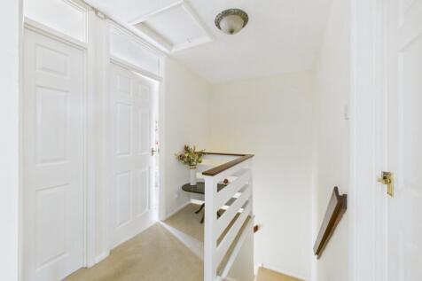 10. CAM04922G0-PR0079-STILL022