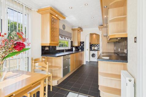 KITCHEN DINING ROOM2 