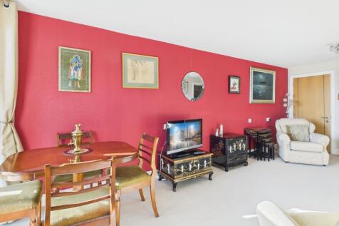 CAM04922G0-PR0072-STILL005