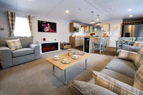 country-lounge-1-2000x1333-800x533