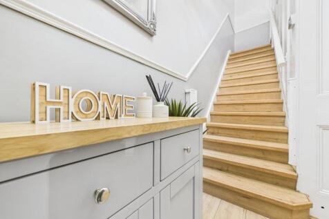 EweMove Spalding - Pinchbeck Rd - Hallway