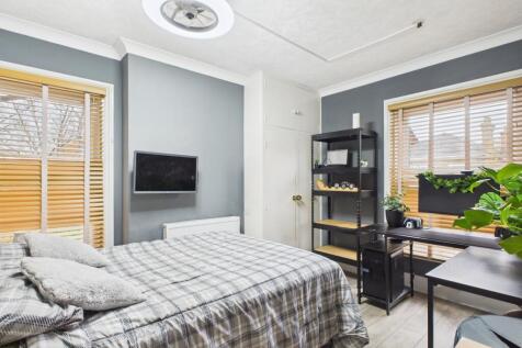 EweMove Spalding - Pinchbeck Rd - Bedroom 