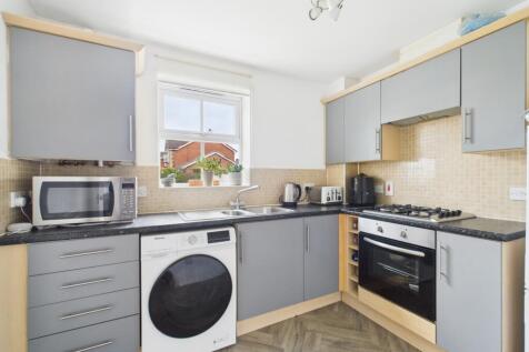 CAM03293G0-PR0249-STILL008