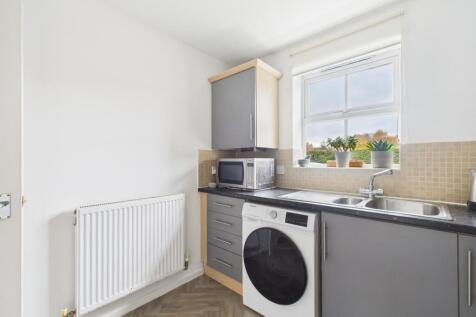 CAM03293G0-PR0249-STILL009