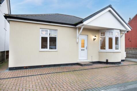 EweMove Estate Agent Scunthorpe - Front Aspect