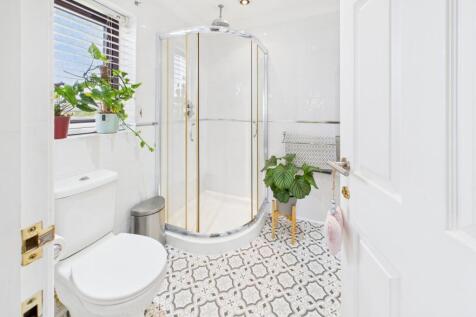 EweMove Spalding - Pinchbeck - Ensuite