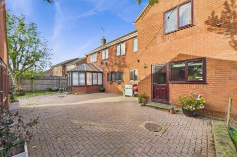 EweMove Spalding - Pinchbeck - Garden