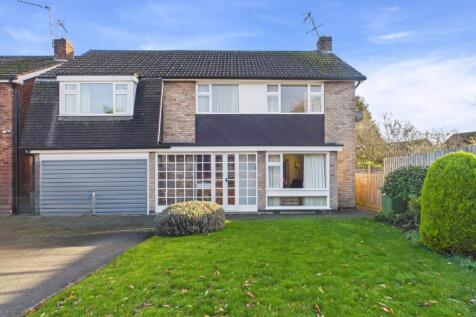 CAM03293G0-PR0250-STILL002