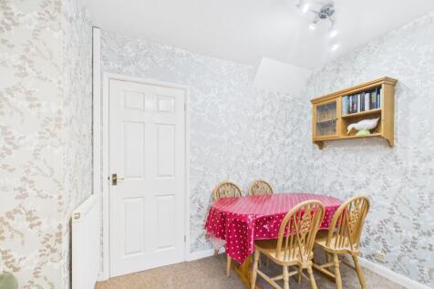 CAM03293G0-PR0250-STILL017