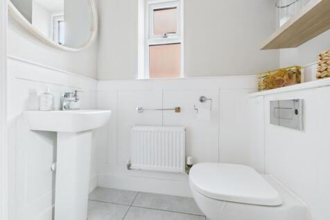 11. CAM04922G0-PR0088-STILL009