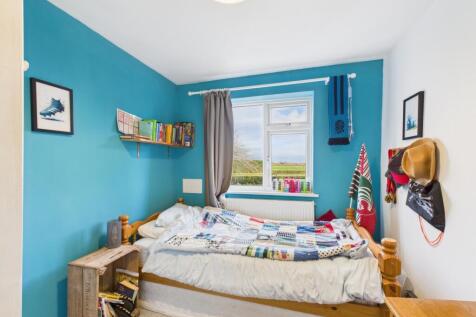 CAM02313G0-PR0102-STILL016