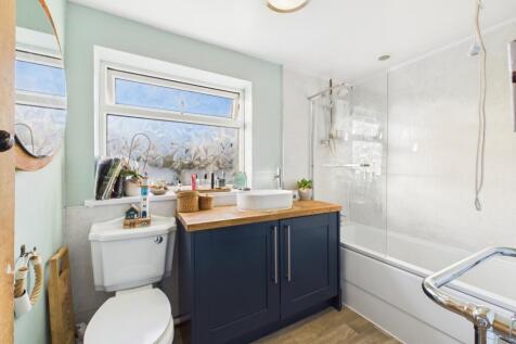 CAM02313G0-PR0102-STILL020