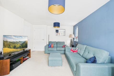 3. CAM04922G0-PR0085-STILL006