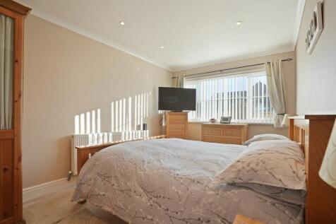 EweMove Scunthorpe Estate Agents - Double Bedroom 