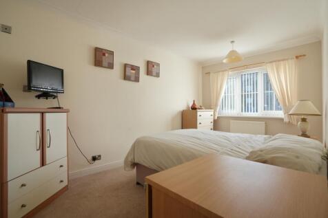 EweMove Scunthorpe Estate Agents - Double Bedroom 