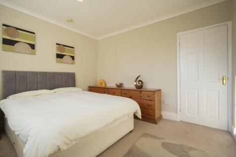 EweMove Scunthorpe Estate Agents - Double Bedroom 