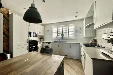 Estate Agents EweMove Scunthorpe - Kitchen Diner