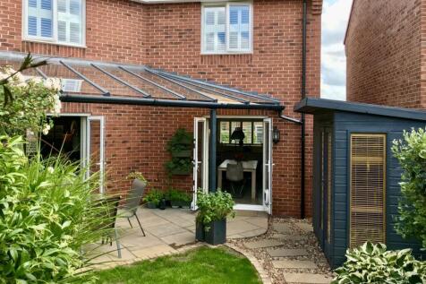 Estate Agents EweMove Scunthorpe - Rear Garden