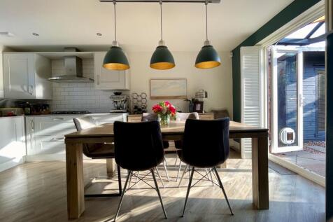 Estate Agents EweMove Scunthorpe - Dining