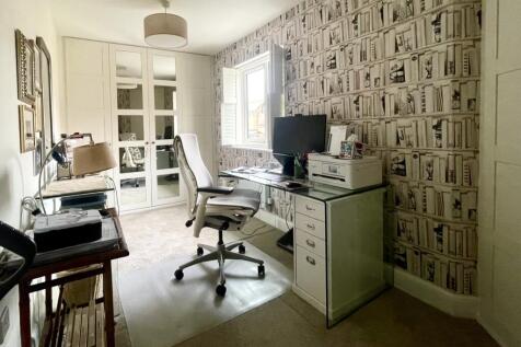 Estate Agents EweMove Scunthorpe - Bedroom 3