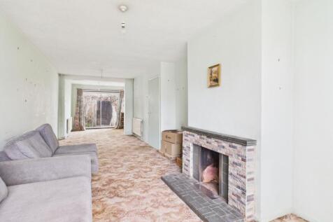 CAM04922G0-PR0078-STILL014