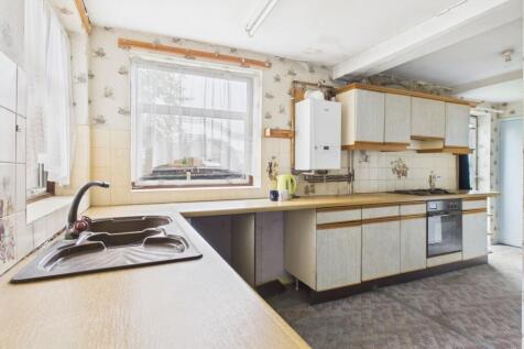 CAM04922G0-PR0078-STILL010