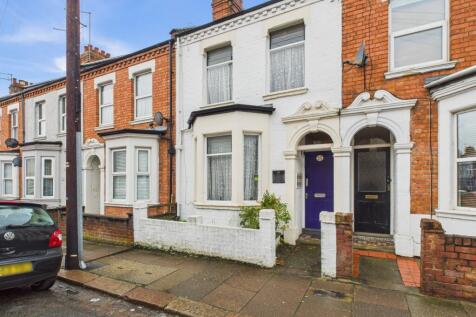 1. CAM04922G0-PR0093-STILL002