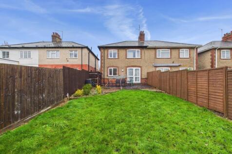 2. CAM04922G0-PR0091-STILL025