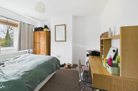 12. CAM04922G0-PR0091-STILL012