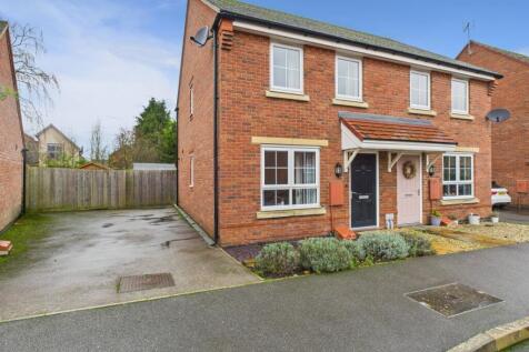 1. CAM04922G0-PR0095-STILL032