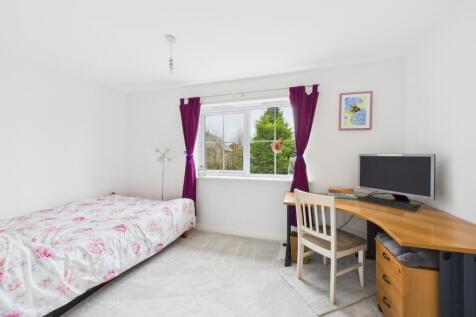 13. CAM04922G0-PR0095-STILL017