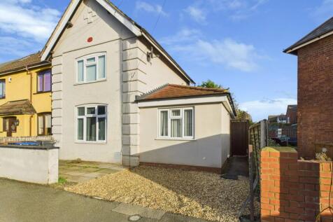 1. CAM04922G0-PR0094-STILL004