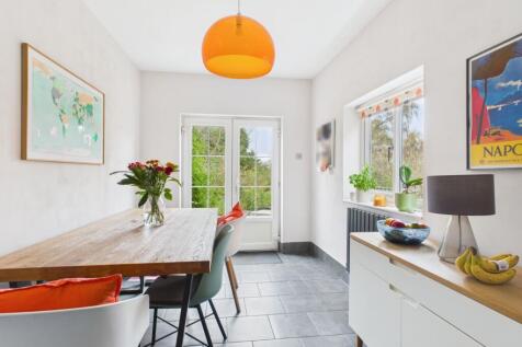 5. CAM04922G0-PR0086-STILL008