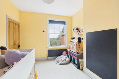 15. CAM04922G0-PR0086-STILL018