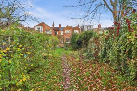 23. CAM04922G0-PR0086-STILL032