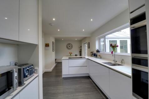 Kitchen b
