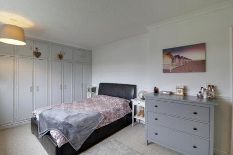 Bedroom 1b