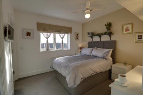 Bedroom 1a