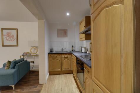 Kitchen b