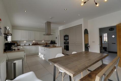 Kitchen Diner d