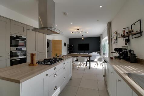 Kitchen Diner h